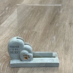 NWOT. Remembrance Pet (Dog) Frame.
4 X 6. “Forever in my Heart”.